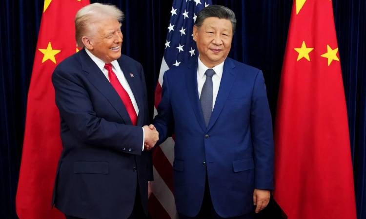 الرئيس الأمريكي ترامب ونظيره الصيني شي جين بينج