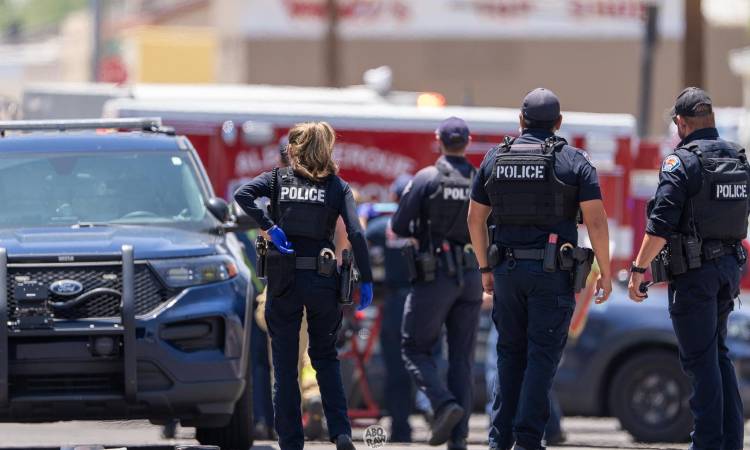 عناصر من الشرطة الأمريكية