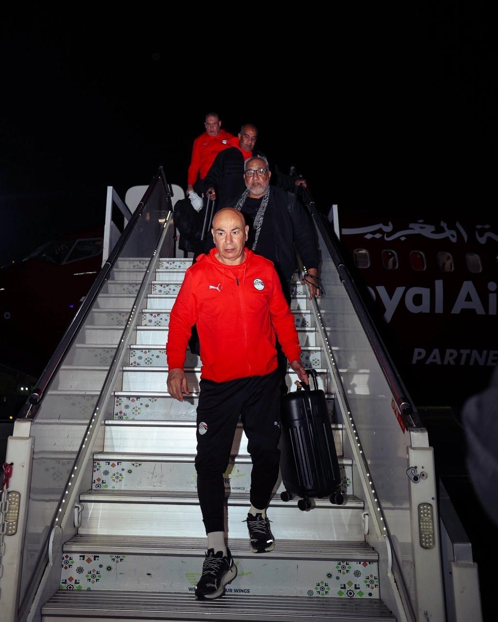 بعثة منتخب مصر تصل مطار طنجة