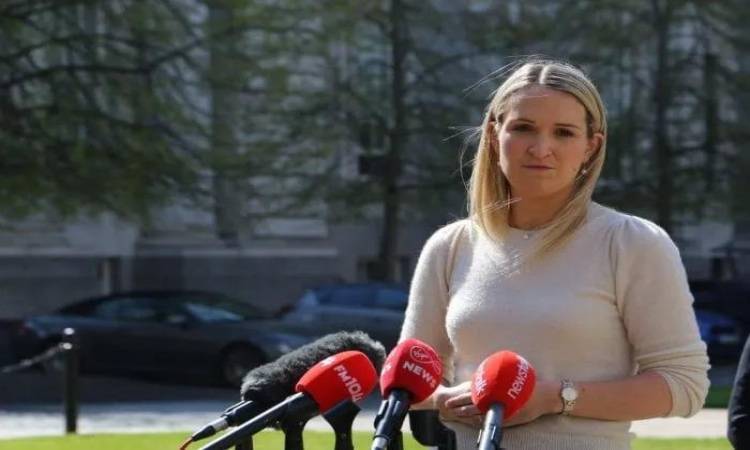 وزيرة خارجية أيرلندا