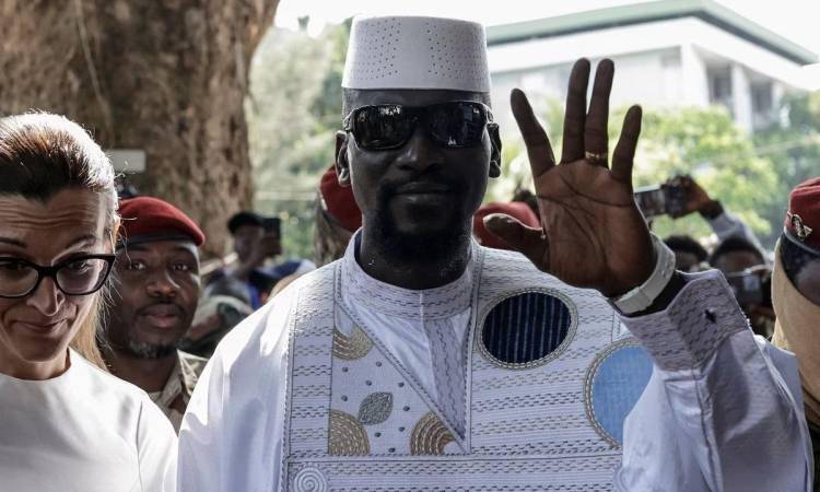 مامادي دومبويا