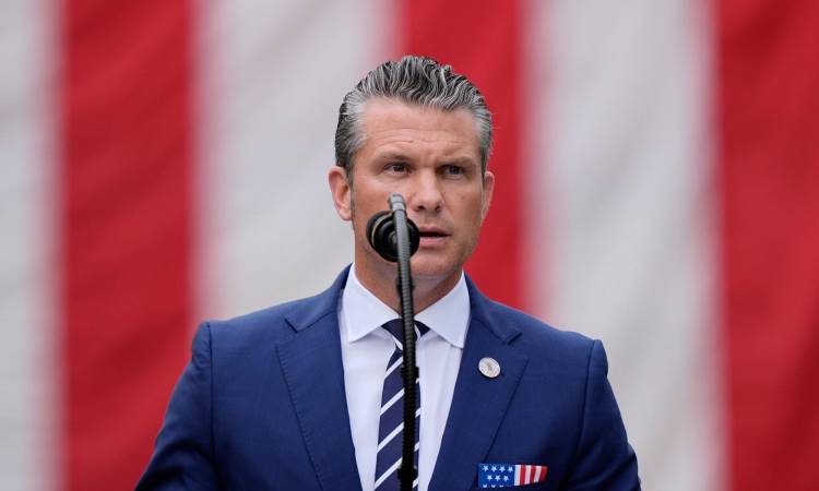 وزير الدفاع الأمريكي بيت هيجسيث
