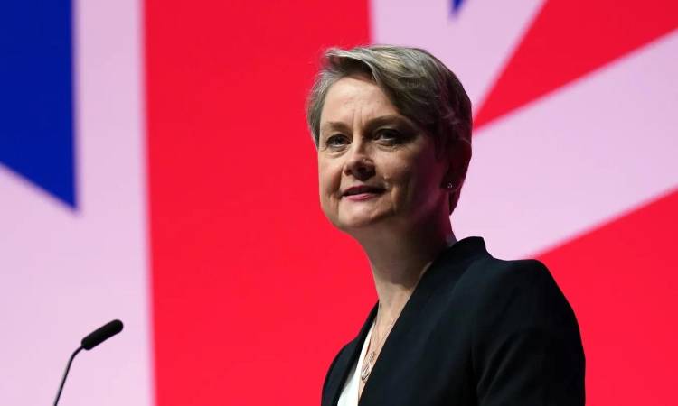 وزيرة الخارجية البريطانية، إيفيت كوبر