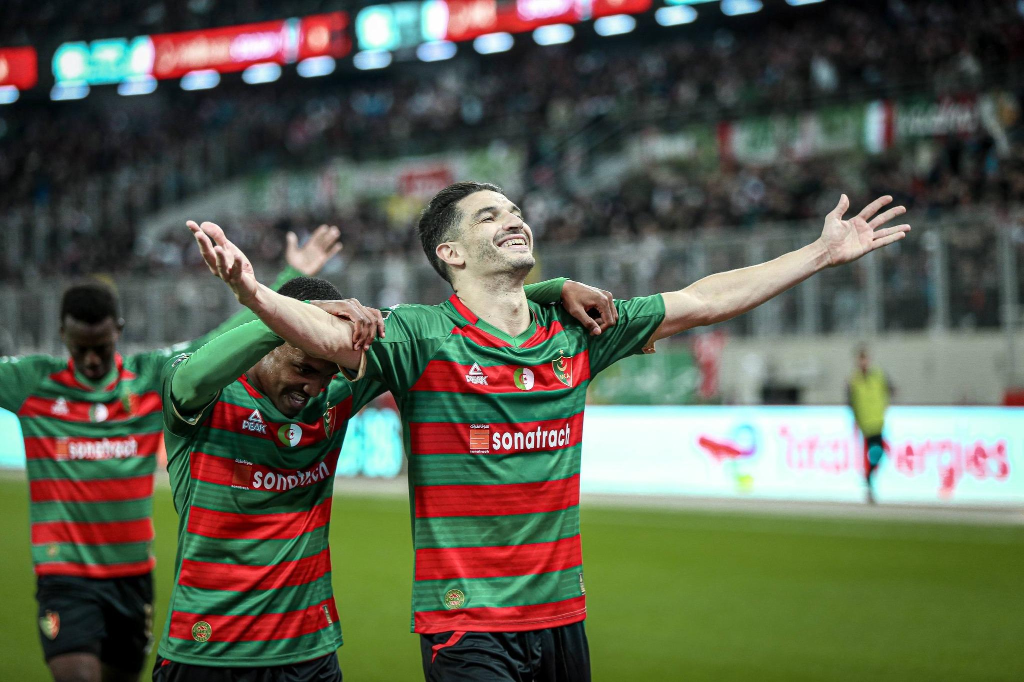 مولودية الجزائر ضد الهلال