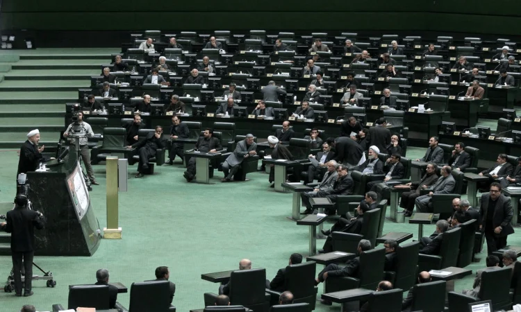 البرلمان الإيرانى